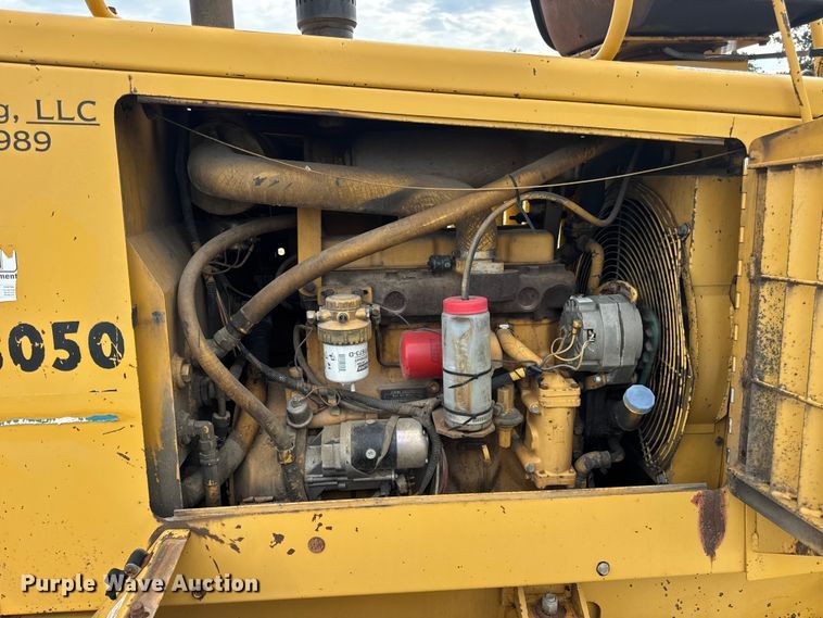 image for item EN0558 1994 Vermeer V8050 cable plow