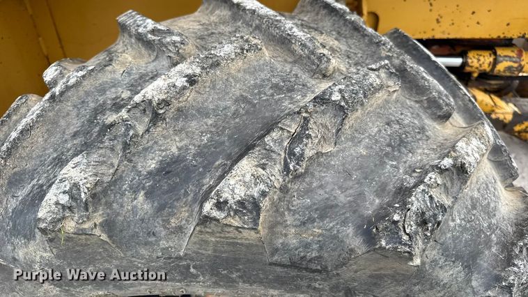 image for item EN0558 1994 Vermeer V8050 cable plow