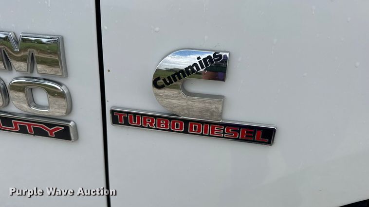 image for item EN0559 2015 RAM 2500 Crew Cab utility bed pickup truck