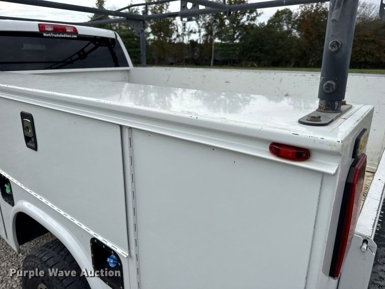 image for item EN0559 2015 RAM 2500 Crew Cab utility bed pickup truck