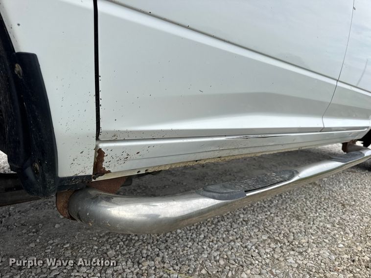 image for item EN0559 2015 RAM 2500 Crew Cab utility bed pickup truck