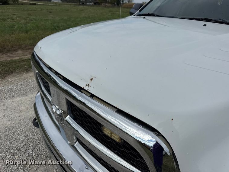 image for item EN0559 2015 RAM 2500 Crew Cab utility bed pickup truck