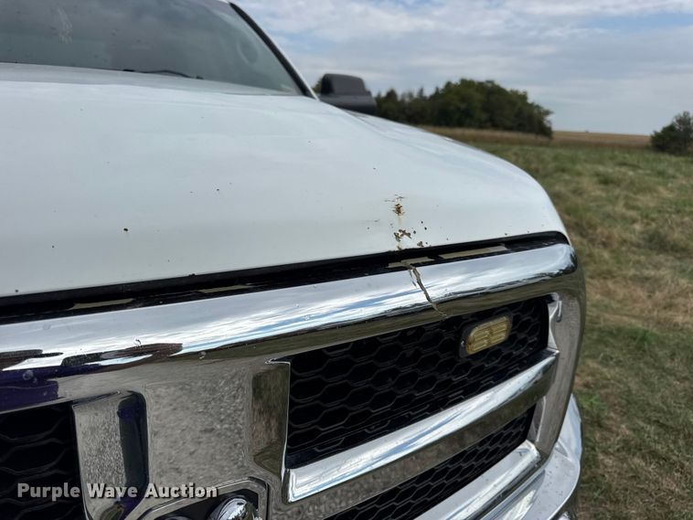 image for item EN0559 2015 RAM 2500 Crew Cab utility bed pickup truck