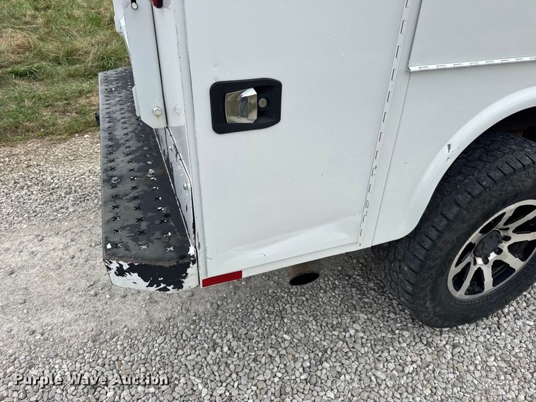 image for item EN0559 2015 RAM 2500 Crew Cab utility bed pickup truck