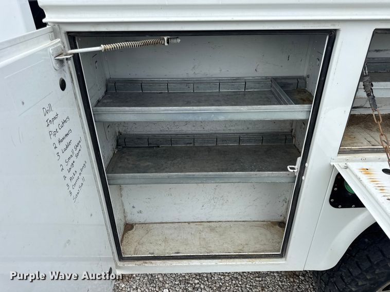 image for item EN0559 2015 RAM 2500 Crew Cab utility bed pickup truck