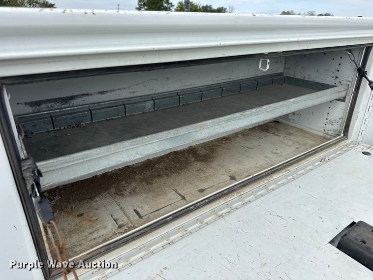 image for item EN0559 2015 RAM 2500 Crew Cab utility bed pickup truck