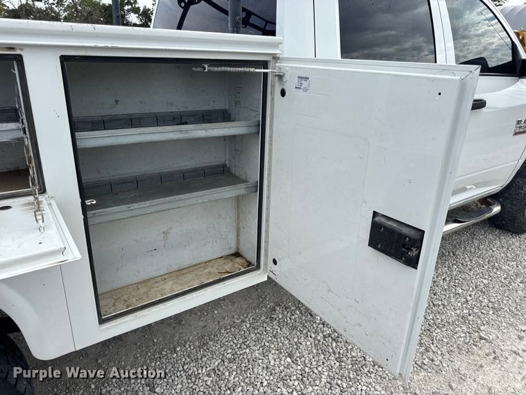 image for item EN0559 2015 RAM 2500 Crew Cab utility bed pickup truck