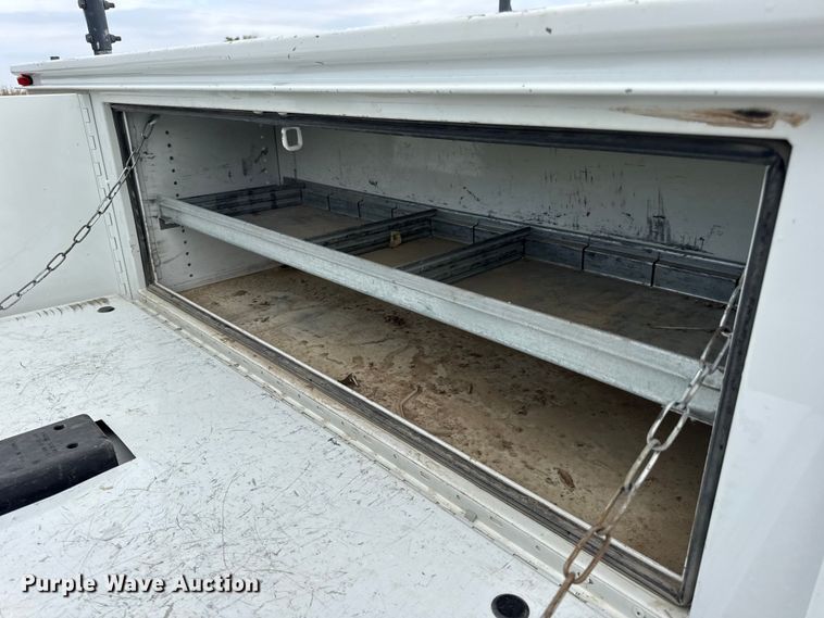 image for item EN0559 2015 RAM 2500 Crew Cab utility bed pickup truck