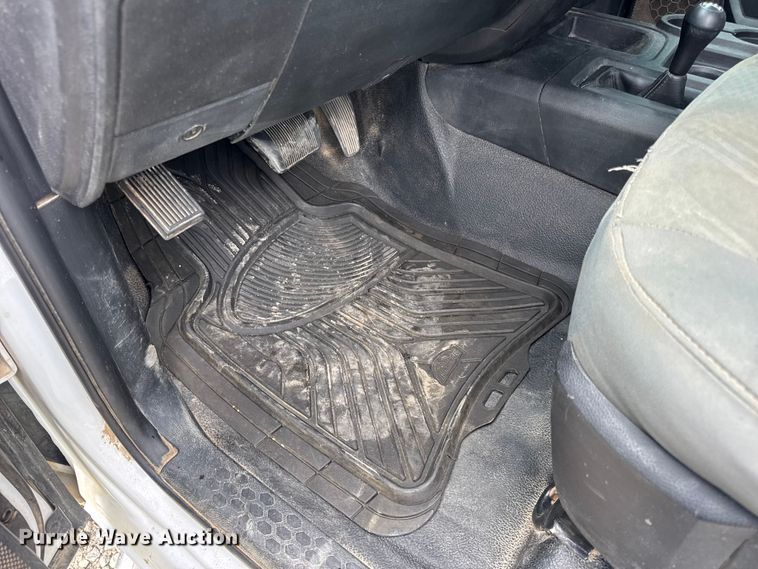 image for item EN0559 2015 RAM 2500 Crew Cab utility bed pickup truck