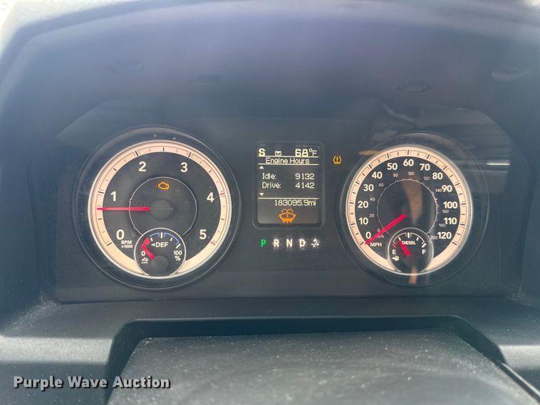 image for item EN0559 2015 RAM 2500 Crew Cab utility bed pickup truck