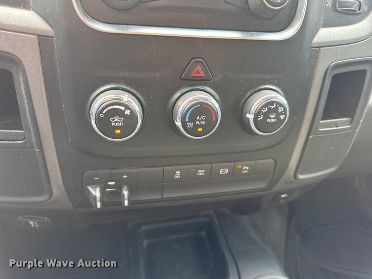 image for item EN0559 2015 RAM 2500 Crew Cab utility bed pickup truck