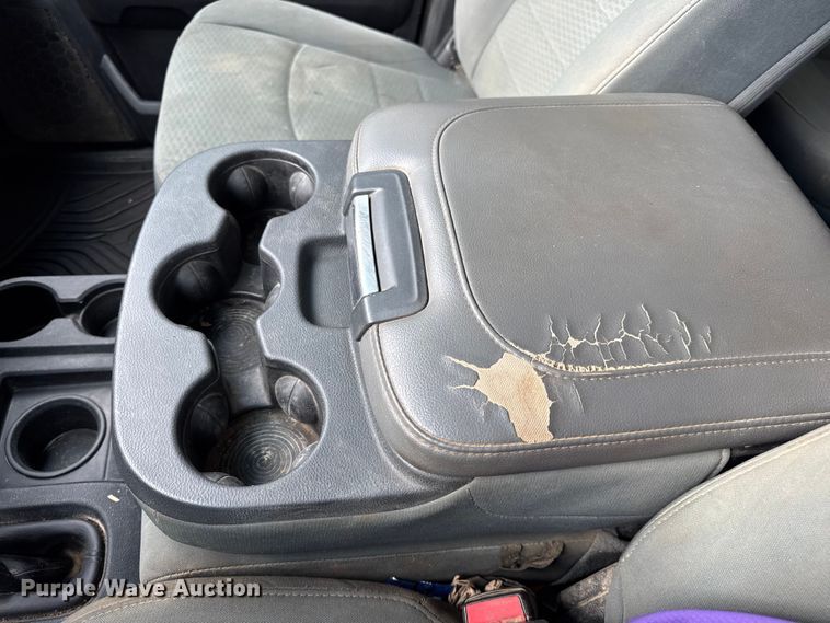 image for item EN0559 2015 RAM 2500 Crew Cab utility bed pickup truck