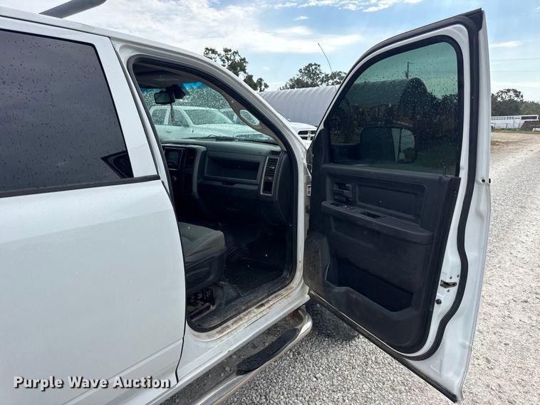 image for item EN0559 2015 RAM 2500 Crew Cab utility bed pickup truck