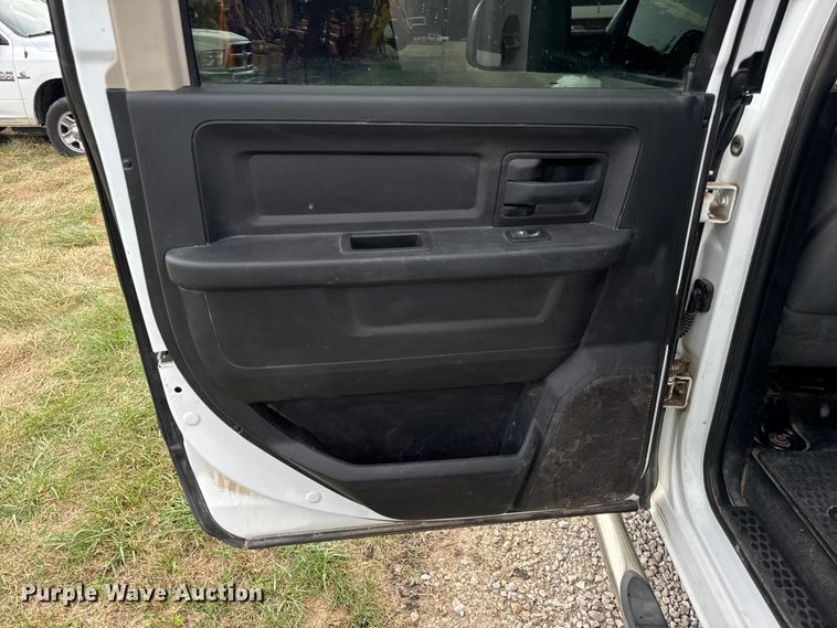 image for item EN0559 2015 RAM 2500 Crew Cab utility bed pickup truck