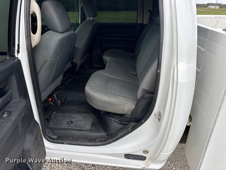 image for item EN0559 2015 RAM 2500 Crew Cab utility bed pickup truck