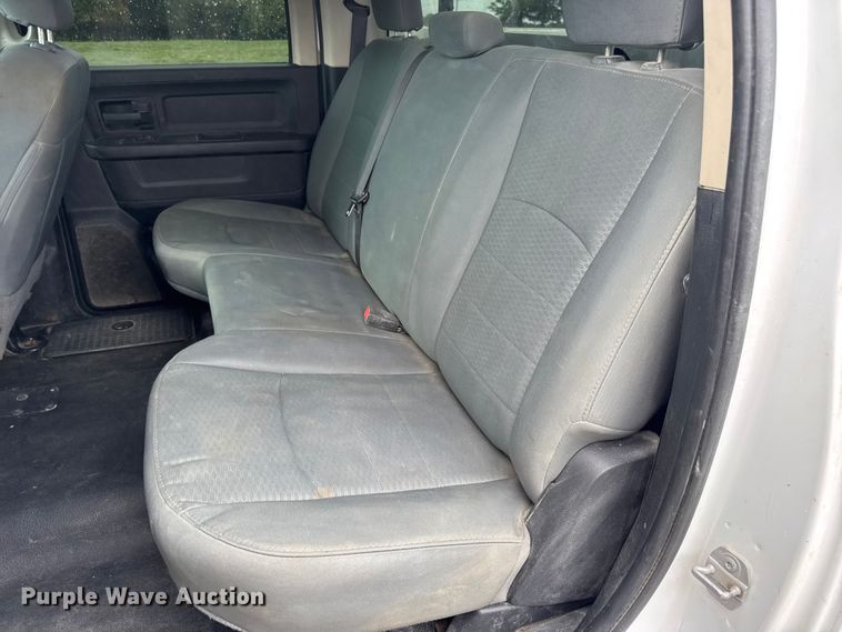 image for item EN0559 2015 RAM 2500 Crew Cab utility bed pickup truck