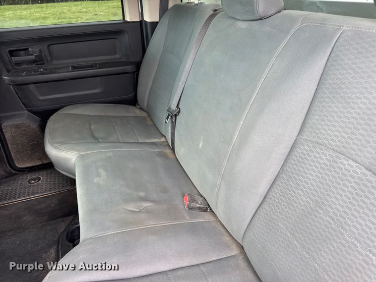 image for item EN0559 2015 RAM 2500 Crew Cab utility bed pickup truck