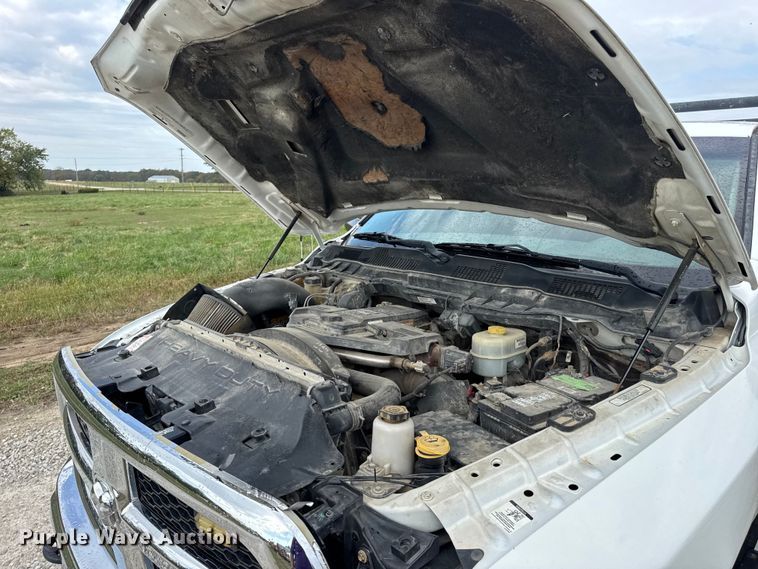 image for item EN0559 2015 RAM 2500 Crew Cab utility bed pickup truck