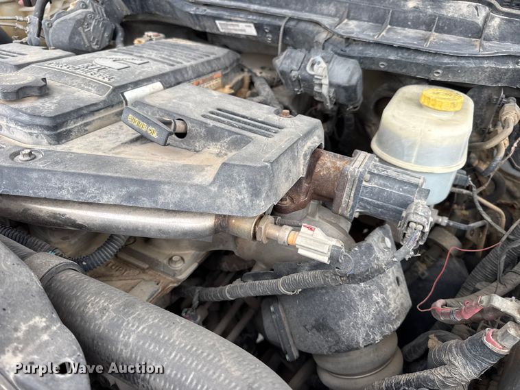 image for item EN0559 2015 RAM 2500 Crew Cab utility bed pickup truck