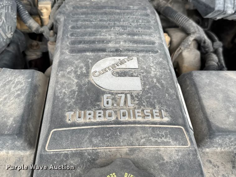 image for item EN0559 2015 RAM 2500 Crew Cab utility bed pickup truck