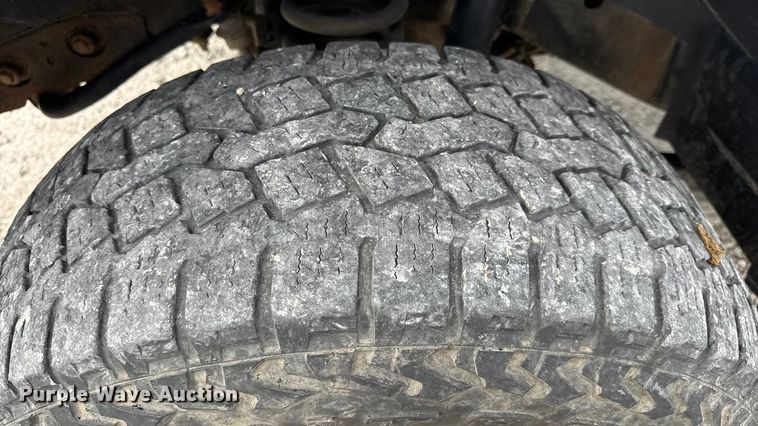 image for item EN0559 2015 RAM 2500 Crew Cab utility bed pickup truck