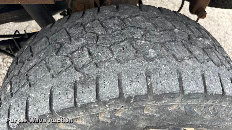 image for item EN0559 2015 RAM 2500 Crew Cab utility bed pickup truck