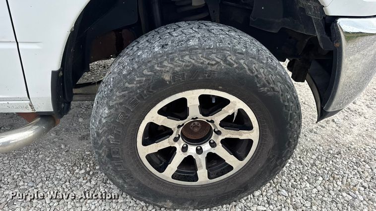 image for item EN0559 2015 RAM 2500 Crew Cab utility bed pickup truck