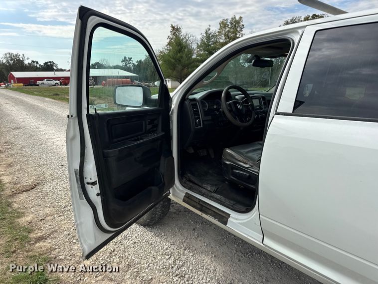 image for item EN0560 2017 RAM 2500 Crew Cab utility bed pickup truck