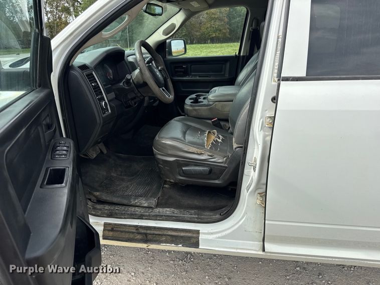 image for item EN0560 2017 RAM 2500 Crew Cab utility bed pickup truck