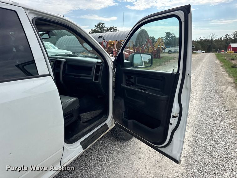 image for item EN0560 2017 RAM 2500 Crew Cab utility bed pickup truck