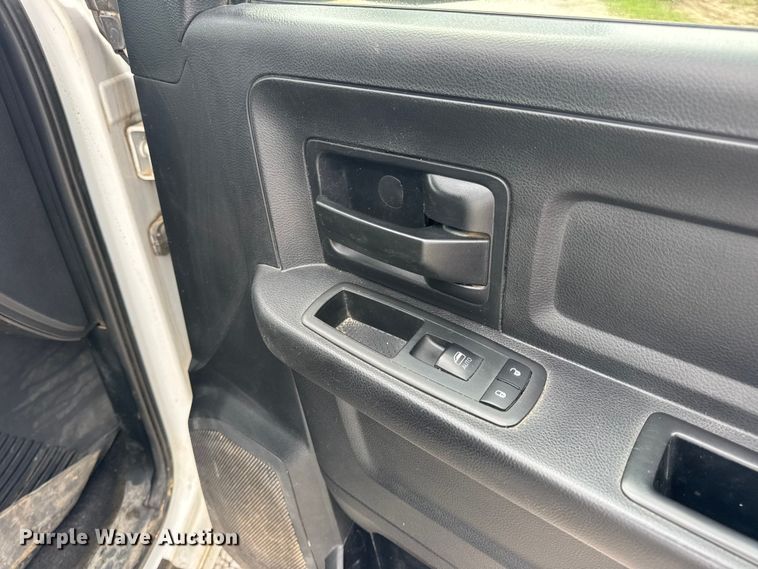 image for item EN0560 2017 RAM 2500 Crew Cab utility bed pickup truck