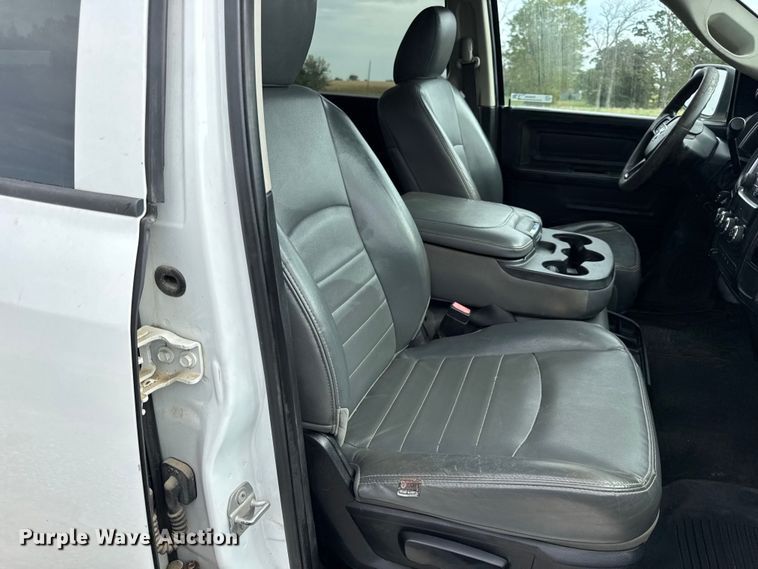 image for item EN0560 2017 RAM 2500 Crew Cab utility bed pickup truck