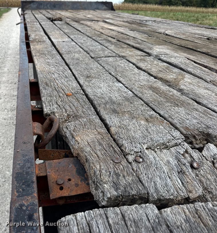 image for item EN0561 1991 Redi Haul Trailers equipment trailer