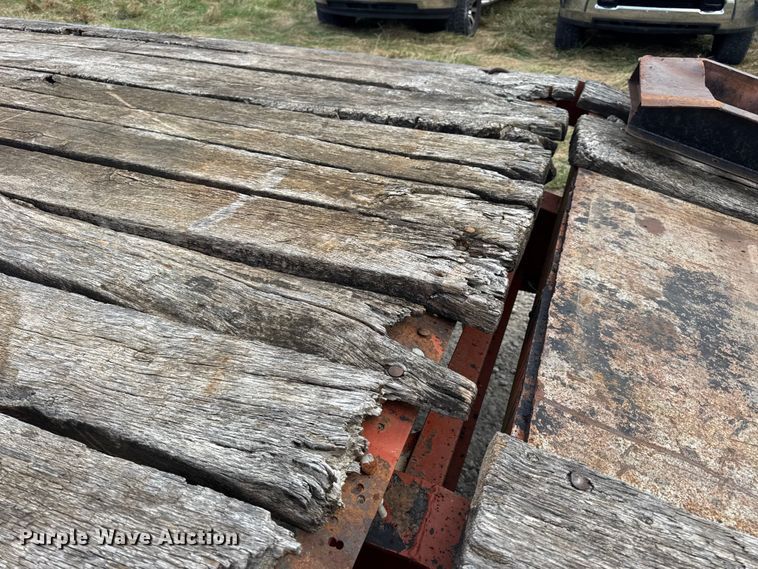 image for item EN0561 1991 Redi Haul Trailers equipment trailer