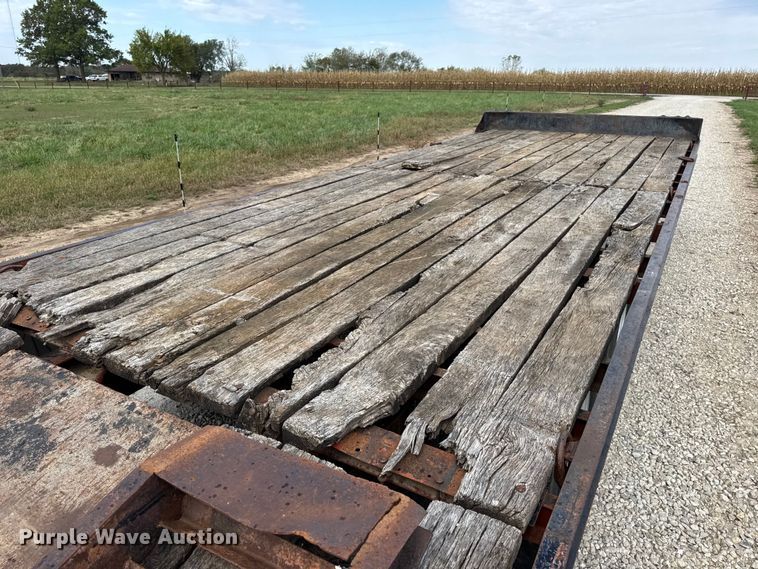 image for item EN0561 1991 Redi Haul Trailers equipment trailer