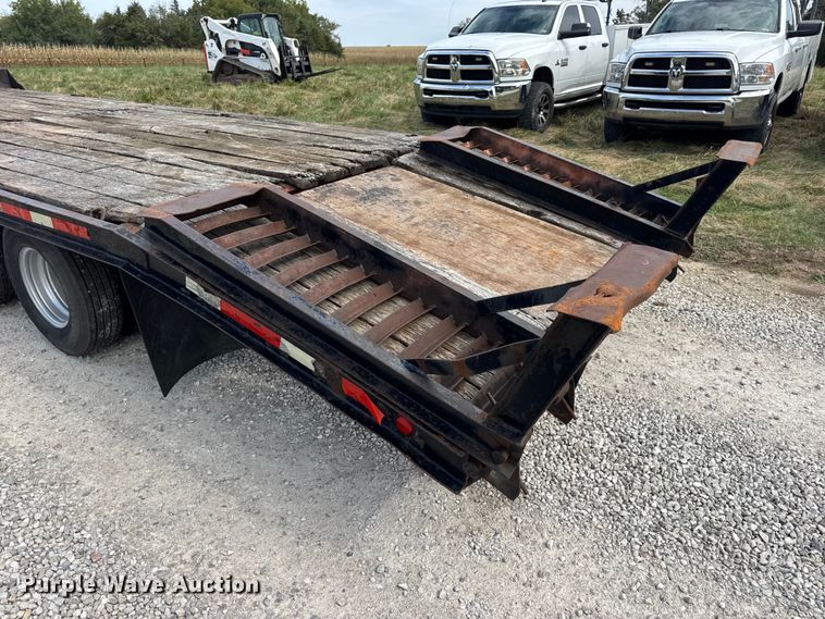 image for item EN0561 1991 Redi Haul Trailers equipment trailer