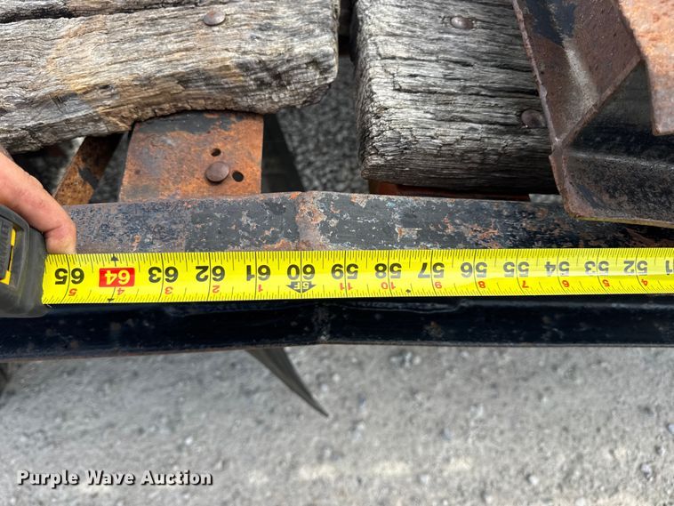 image for item EN0561 1991 Redi Haul Trailers equipment trailer