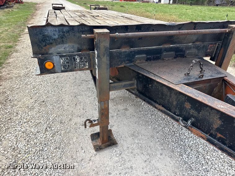 image for item EN0561 1991 Redi Haul Trailers equipment trailer