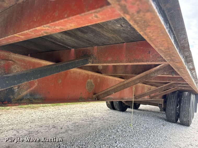 image for item EN0561 1991 Redi Haul Trailers equipment trailer
