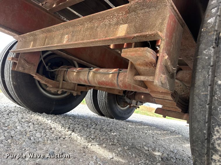 image for item EN0561 1991 Redi Haul Trailers equipment trailer