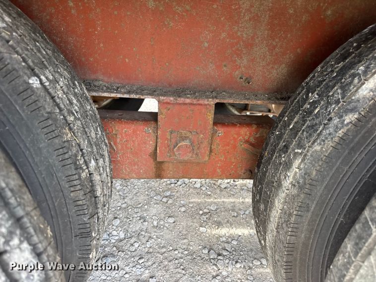 image for item EN0561 1991 Redi Haul Trailers equipment trailer