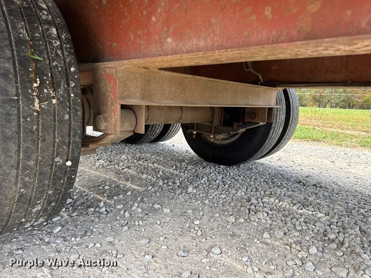 image for item EN0561 1991 Redi Haul Trailers equipment trailer