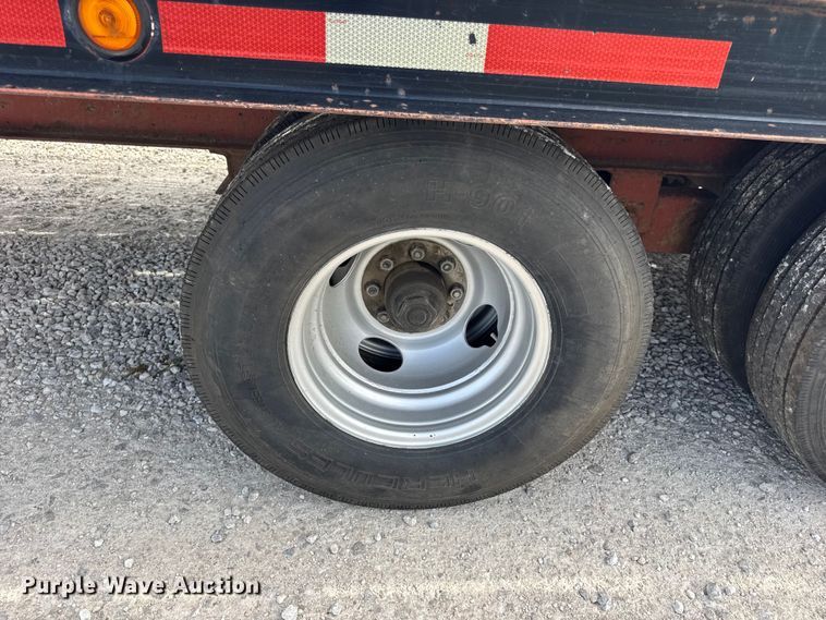 image for item EN0561 1991 Redi Haul Trailers equipment trailer