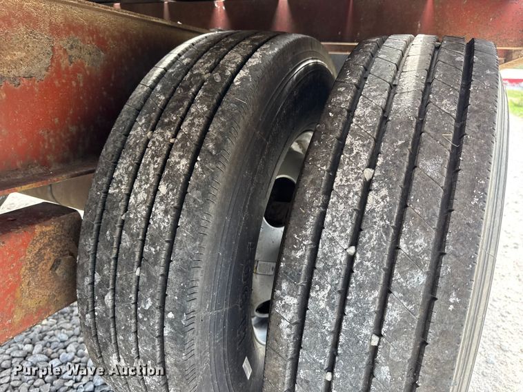 image for item EN0561 1991 Redi Haul Trailers equipment trailer