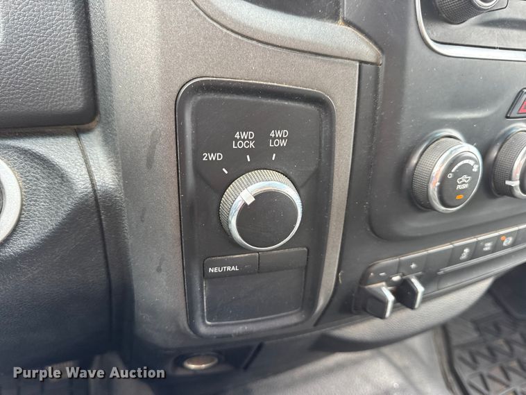 image for item EN0563 2016 RAM 2500 Crew Cab utility bed pickup truck