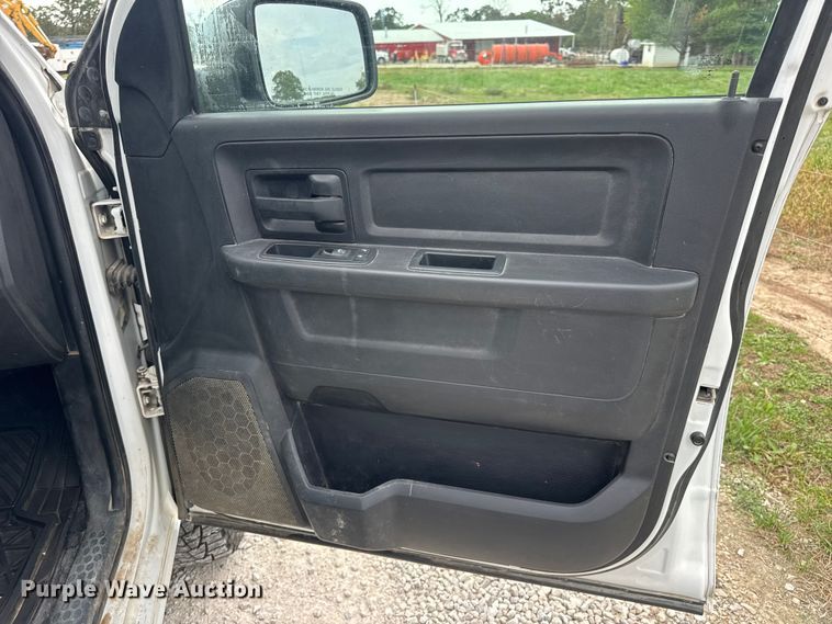 image for item EN0563 2016 RAM 2500 Crew Cab utility bed pickup truck