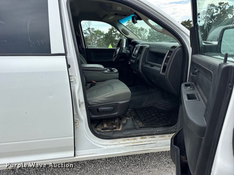 image for item EN0563 2016 RAM 2500 Crew Cab utility bed pickup truck