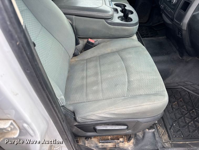 image for item EN0563 2016 RAM 2500 Crew Cab utility bed pickup truck