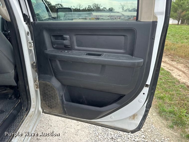 image for item EN0563 2016 RAM 2500 Crew Cab utility bed pickup truck