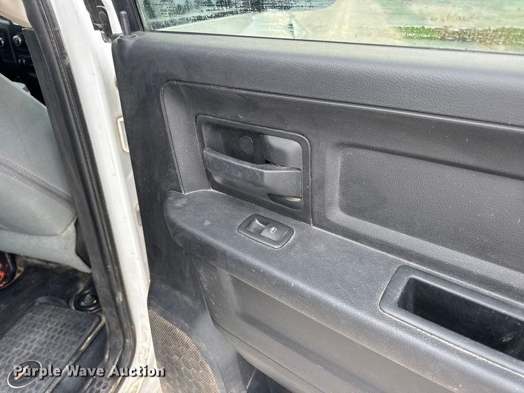 image for item EN0563 2016 RAM 2500 Crew Cab utility bed pickup truck